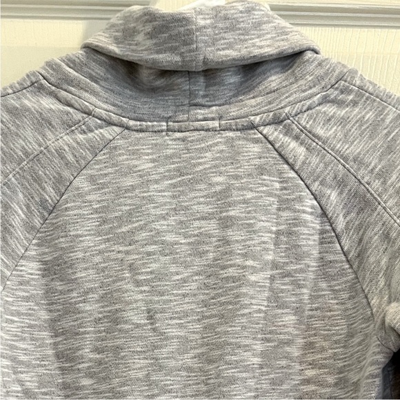 GAP drawstring sweatshirt - Picture 2 of 8